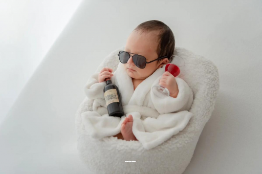 普洱宝宝几个月抬头稳 普洱宝宝几个月抬头稳